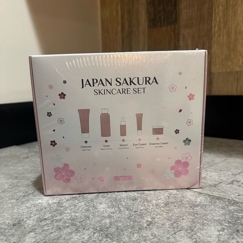 Japan Sakura Skincare Set